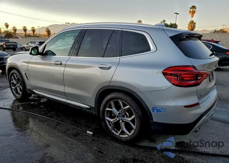 2021 BMW X3 xDrive30E из США, поврежденный, VIN 5UXTS1C09M9H15211